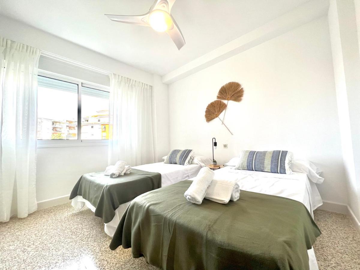 Cozy And Quiet, Pax7 Los Boliches, 3D, 2B, Pool And Close To The Beach フエンヒロラ エクステリア 写真