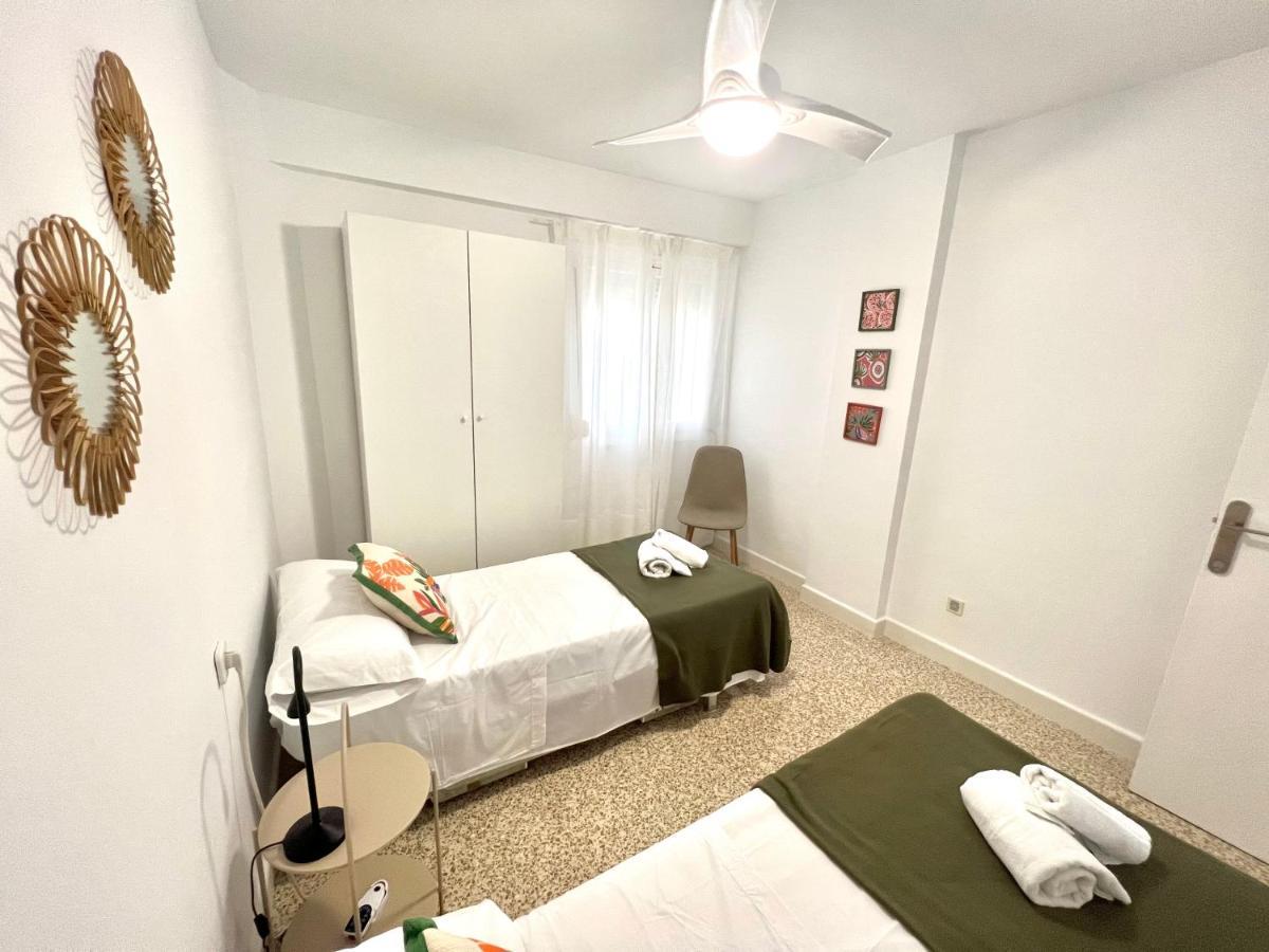Cozy And Quiet, Pax7 Los Boliches, 3D, 2B, Pool And Close To The Beach フエンヒロラ エクステリア 写真